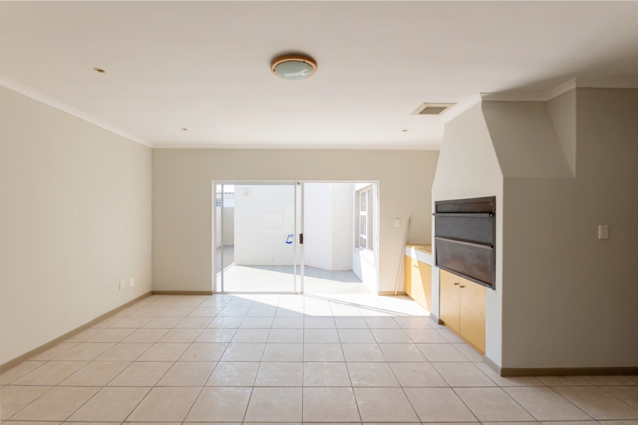 4 Bedroom Property for Sale in Middedorp Western Cape